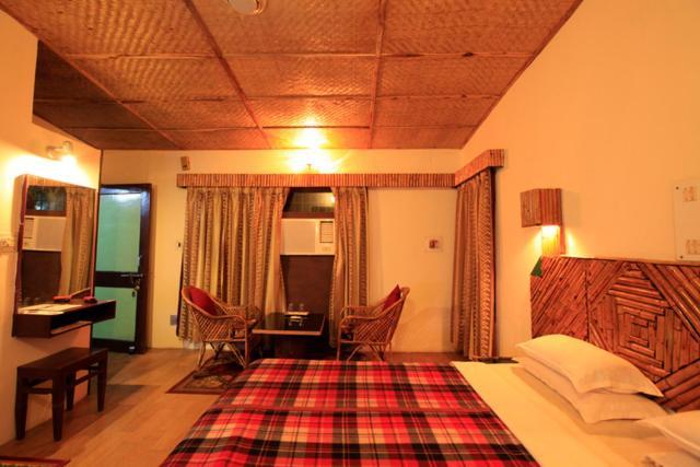 Golbro Tiger View Resort Tala  Exterior photo